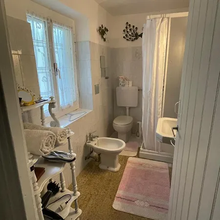 Feriehus Casa Alice - Tranquilla Casa Con Giardino