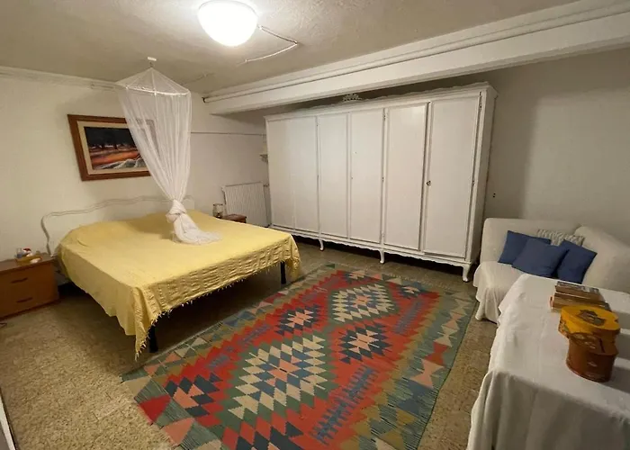 Feriehus Casa Alice - Tranquilla Casa Con Giardino *