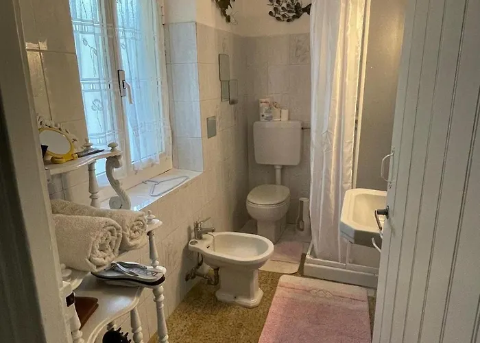 Feriehus Casa Alice - Tranquilla Casa Con Giardino